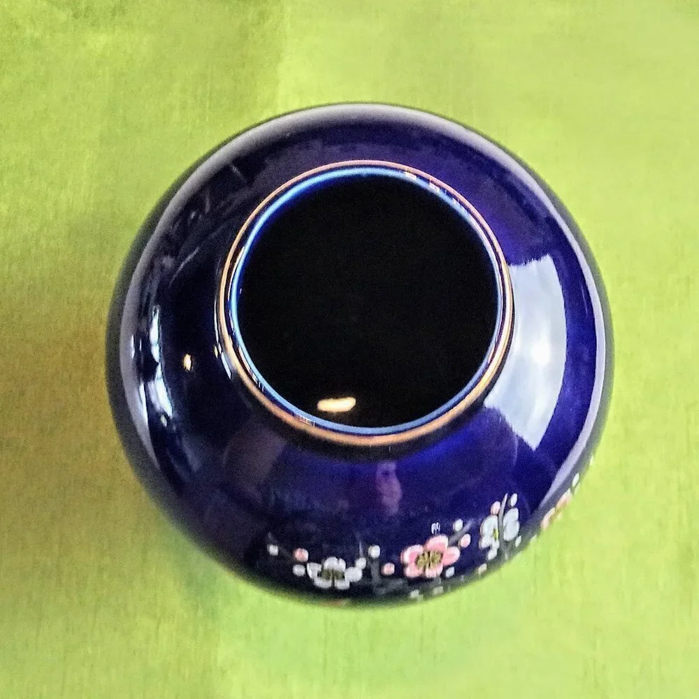 Kutani Cobalt Blue Bird Floral Moriage Ginger Jar
